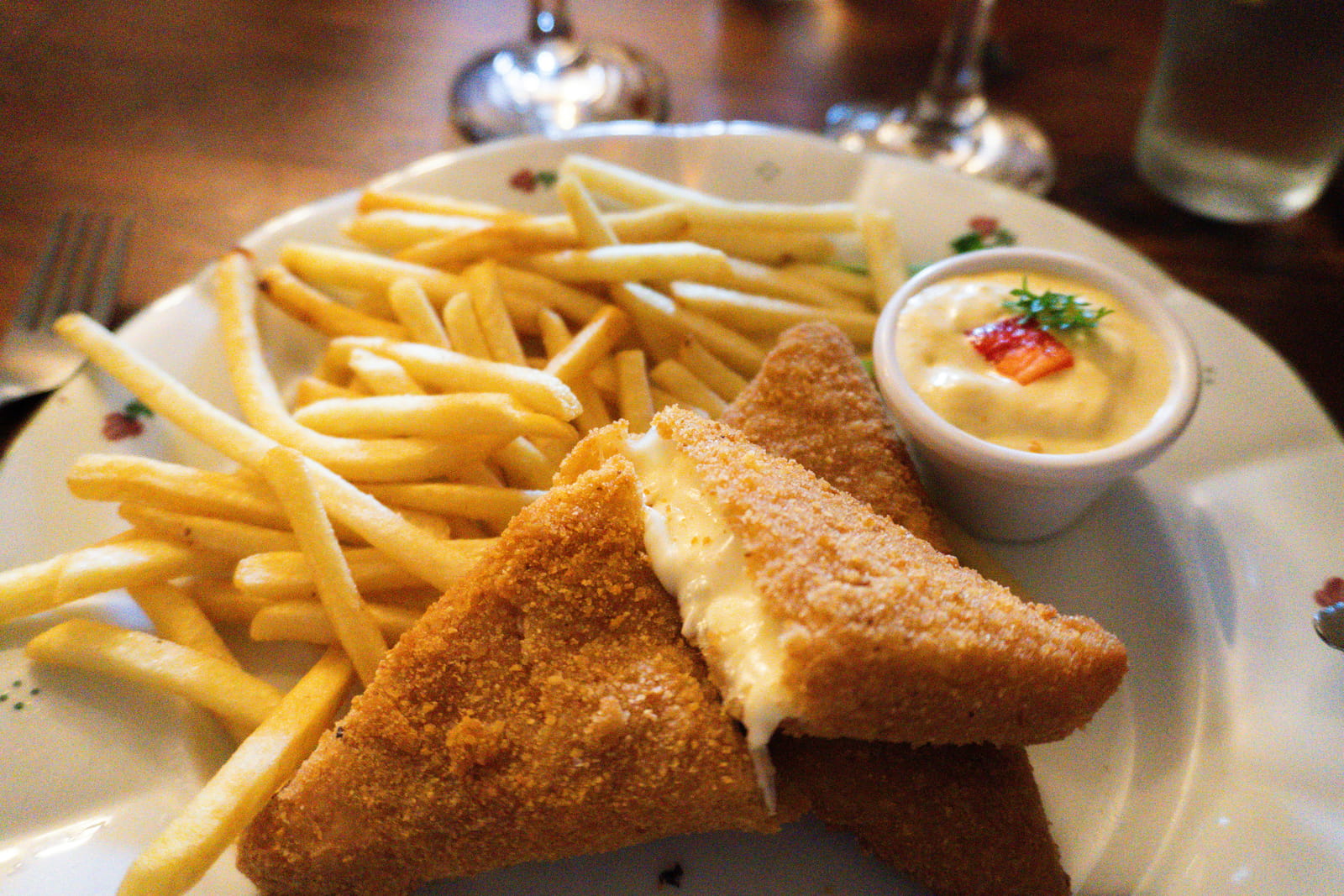 Fried Cheese French Fries Mayonnaise